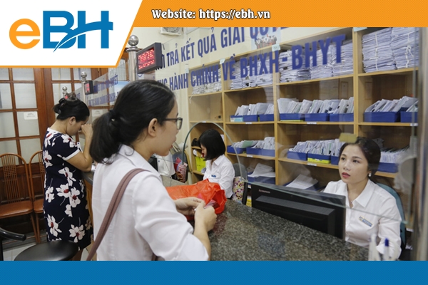 Hướng dẫn người dân làm thủ tục hành chính tại Bảo hiểm xã hội TP Hà Nội