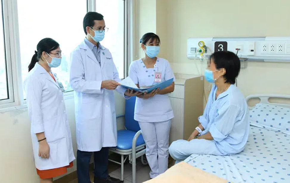 Bệnh nhân được hỗ trợ 100% chi phí khám chữa bệnh BHYT tại tuyến huyện - ảnh 6