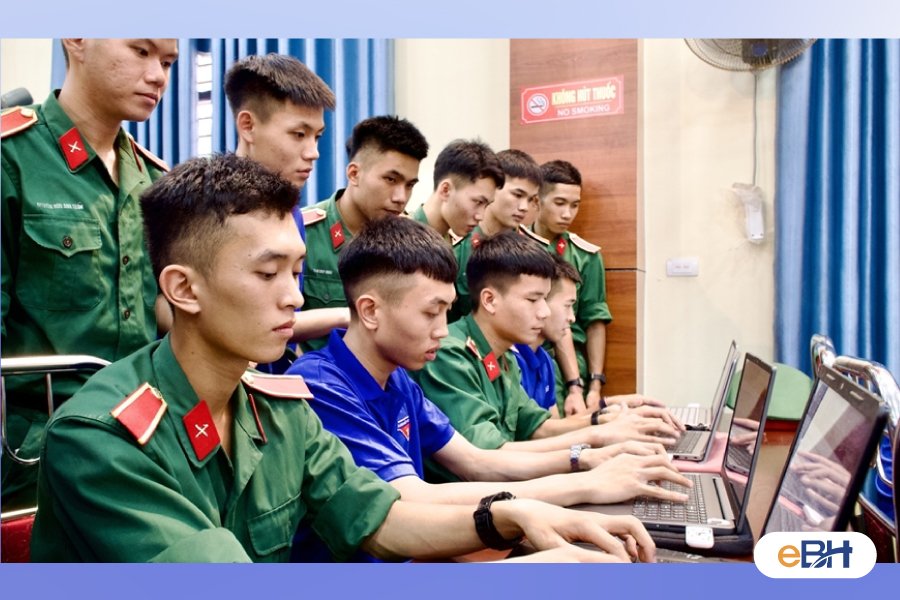 Đối tượng được hưởng trợ cấp thêm 5 triệu đồng/tháng từ 15/8/2025
