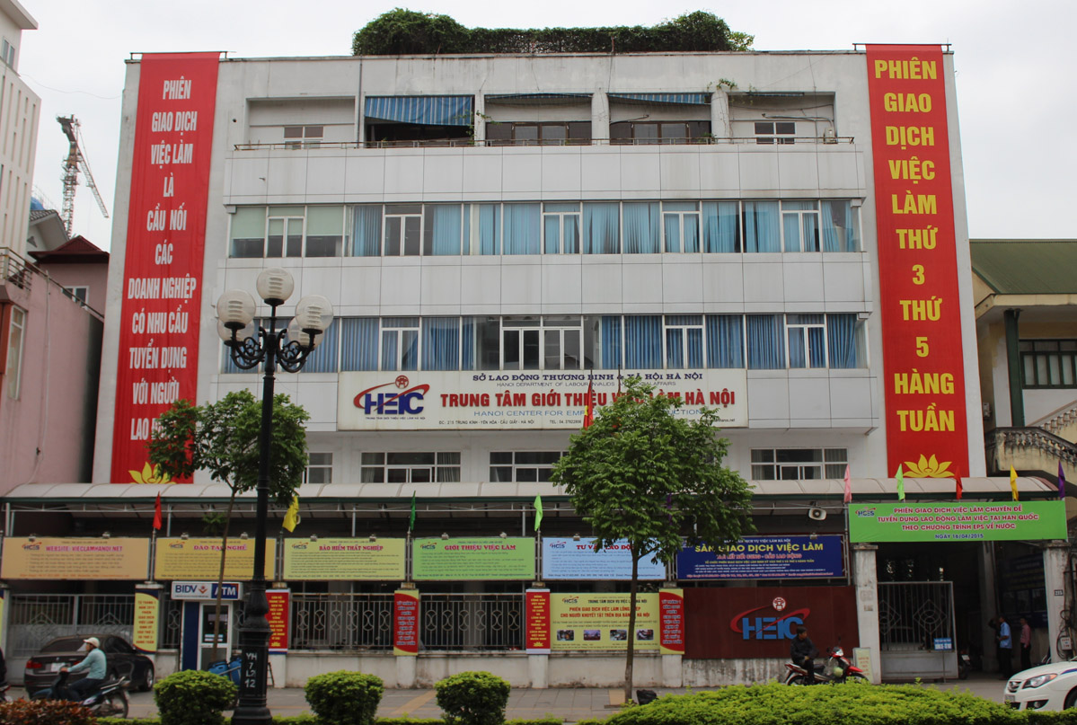 Địa chỉ trung tâm giới thiệu việc làm tại Hà Nội và Hồ Chí Minh