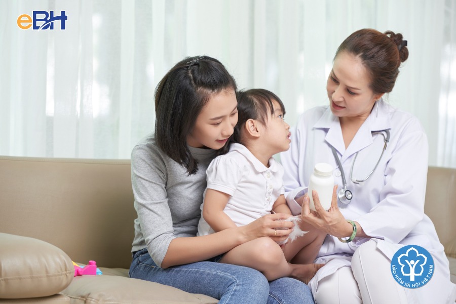 Chế độ ốm đau khi chăm con dưới 7 tuổi bị ốm mới nhất 2025